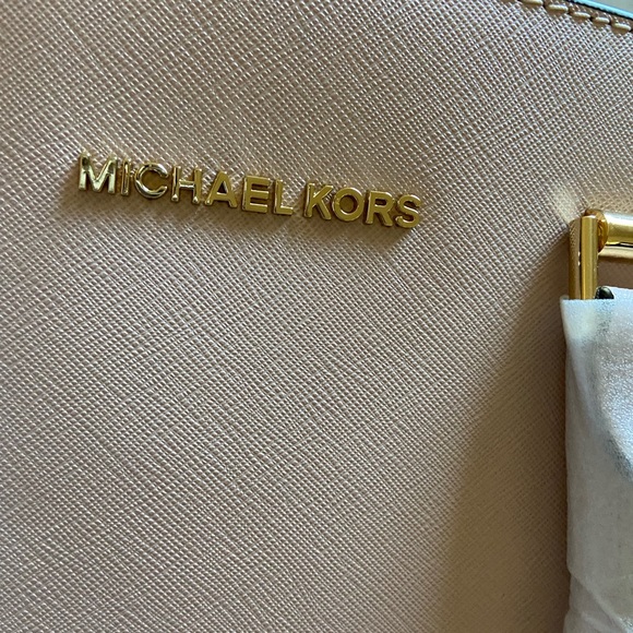 Michael Kors Selma Mini Purse - Picture 8 of 8